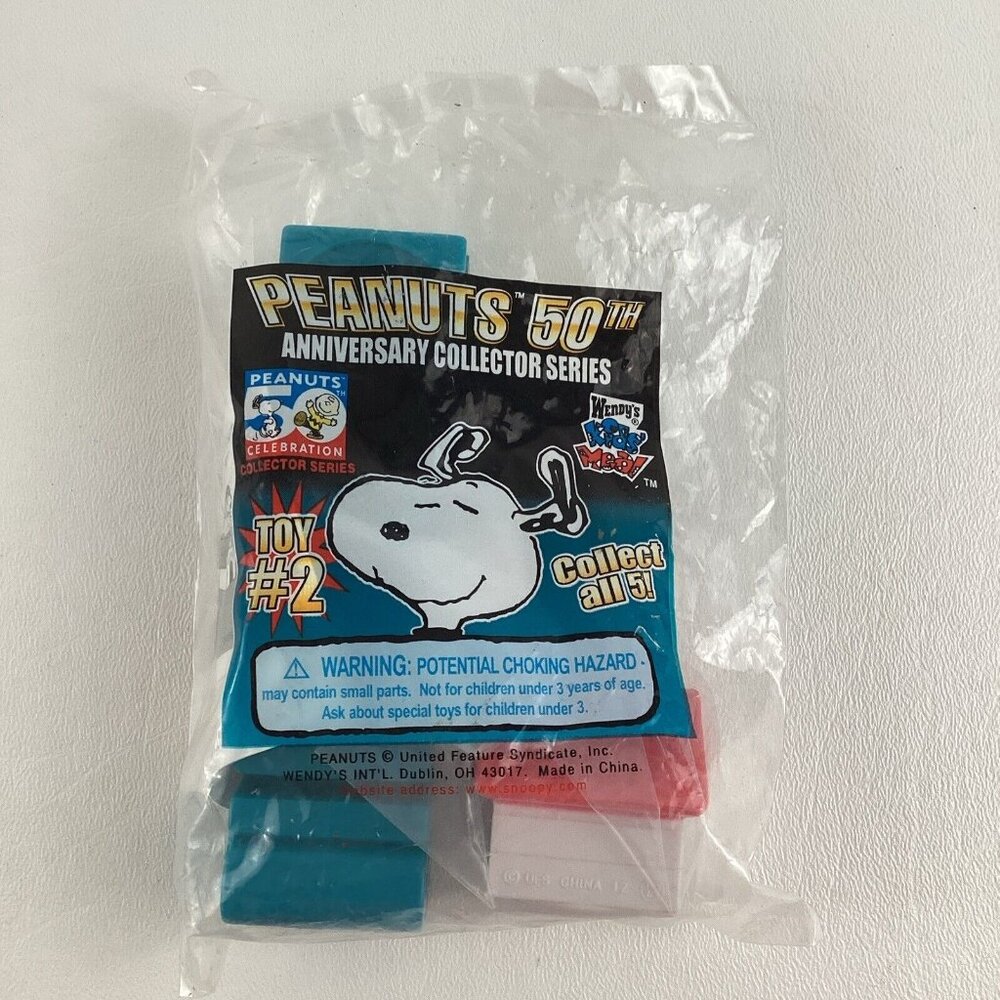 Peanuts 50th Anniversary Wendy's Kid Club Toy #2 Snoopy Doghouse Sealed Vintage